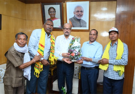 राज्यपाल डेका से अखिल भारतीय गोंड़वाना गोंड़ महासभा के पदाधिकारियों ने की सौजन्य भेंट राज्यपाल डेका से अखिल भारतीय गोंड़वाना गोंड़ महासभा के पदाधिकारियों ने की सौजन्य भेंट