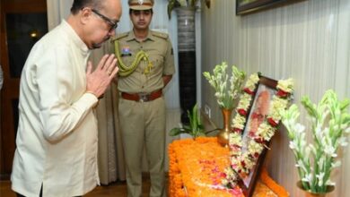 डॉ श्यामा प्रसाद मुखर्जी की पुण्यतिथि पर राज्यपाल ने दी श्रद्धांजलि
