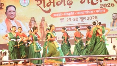 रामगढ़ महोत्सव में रामलीला, कवि सम्मेलन और ‘जटायु मोक्ष’ की प्रस्तुति ने बांधा समां
