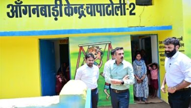 प्रभारी सचिव अंकित आनंद ने चापाटोली मॉडल  आंगनबाड़ी केंद्र का किया निरीक्षण