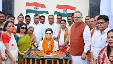 भाटापारा में गौरव का दिन : विधानसभा अध्यक्ष डॉ. रमन सिंह ने किया छत्तीसगढ़ महतारी और शहीद खोण्डे की प्रतिमा का अनावरण