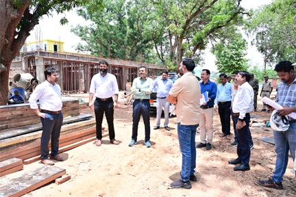 प्रभारी सचिव अंकित आनंद ने निर्माणाधीन नालंदा परिसर का किया निरीक्षण प्रभारी सचिव अंकित आनंद ने निर्माणाधीन नालंदा परिसर का किया निरीक्षण