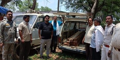 अवैध साल लकड़ी परिवहन पर वन विभाग की बड़ी कार्रवाई