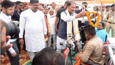जब मुख्यमंत्री साय ने थामा हाथ, तो दिव्यांग हितग्राही की जिंदगी में लौटी उम्मीद की रौशनी