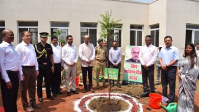 ’विश्व पर्यावरण दिवस के अवसर पर राज्यपाल डेका ने लगाए पौधे’