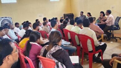 किसानों को खाद-बीज समय पर उपलब्ध कराने के निर्देश किसानों को खाद-बीज समय पर उपलब्ध कराने के निर्देश