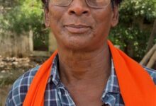 खुशहाली की नई पौध- समय पर खाद-बीज मिलने से दंडवन के किसान रुद्रेश्वर के हौसलों को लगी नई उड़ान खुशहाली की नई पौध- समय पर खाद-बीज मिलने से दंडवन के किसान रुद्रेश्वर के हौसलों को लगी नई उड़ान