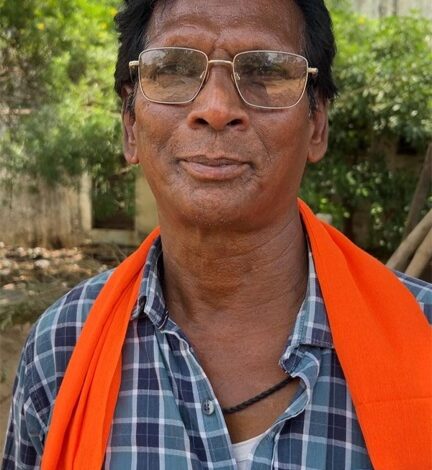 खुशहाली की नई पौध- समय पर खाद-बीज मिलने से दंडवन के किसान रुद्रेश्वर के हौसलों को लगी नई उड़ान खुशहाली की नई पौध- समय पर खाद-बीज मिलने से दंडवन के किसान रुद्रेश्वर के हौसलों को लगी नई उड़ान