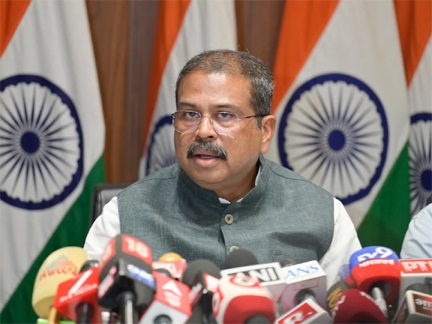 शिक्षा मंत्री धर्मेंद्र प्रधान ने दिया इस्तीफा