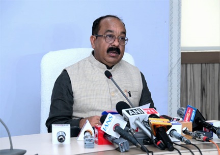 उप मुख्यमंत्री अरुण साव ने कैबिनेट की बैठक में लिए गए निर्णयों की जानकारी दी उप मुख्यमंत्री अरुण साव ने कैबिनेट की बैठक में लिए गए निर्णयों की जानकारी दी