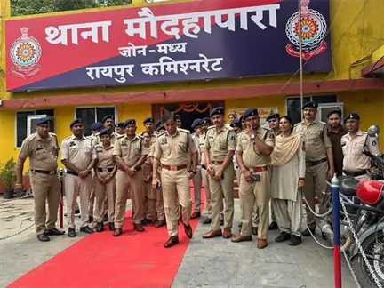 रायपुर के मौदहापारा थाने में ई-मालखाना शुरू, जब्त सामान का अब होगा डिजिटल रिकॉर्ड रायपुर के मौदहापारा थाने में ई-मालखाना शुरू, जब्त सामान का अब होगा डिजिटल रिकॉर्ड