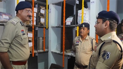 रायपुर में पुलिसिंग हुई स्मार्ट, गुढ़ियारी थाने में ई-मालखाना रायपुर में पुलिसिंग हुई स्मार्ट, गुढ़ियारी थाने में ई-मालखाना