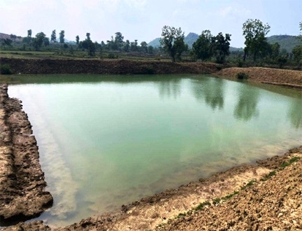 सामुदायिक डबरी निर्माण से बदली कर्रा की तस्वीर सामुदायिक डबरी निर्माण से बदली कर्रा की तस्वीर