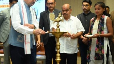चिकित्सा में आधुनिक तकनीक के साथ मानवीय संवेदनाएं भी जरूरी है – राज्यपाल डेका चिकित्सा में आधुनिक तकनीक के साथ मानवीय संवेदनाएं भी जरूरी है – राज्यपाल डेका