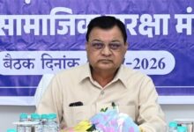 श्रम मंत्री की बैठक में बड़ा फैसला- असंगठित श्रमिकों के लिए बनेंगी नई योजनाएं श्रम मंत्री की बैठक में बड़ा फैसला- असंगठित श्रमिकों के लिए बनेंगी नई योजनाएं