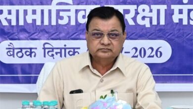 श्रम मंत्री की बैठक में बड़ा फैसला- असंगठित श्रमिकों के लिए बनेंगी नई योजनाएं श्रम मंत्री की बैठक में बड़ा फैसला- असंगठित श्रमिकों के लिए बनेंगी नई योजनाएं