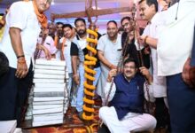 रिमझिम फुहारों के बीच सादगी और आत्मीयता से मना खाद्य मंत्री दयालदास बघेल का जन्मोत्सव