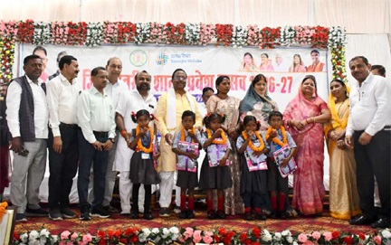 बच्चों की शिक्षा और भविष्य के निर्माण में अभिभावकों की महत्वपूर्ण योगदान: मंत्री नेताम बच्चों की शिक्षा और भविष्य के निर्माण में अभिभावकों की महत्वपूर्ण योगदान: मंत्री नेताम