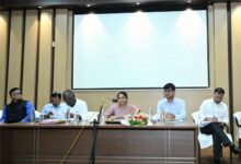 निर्माण कार्यों का हर 15 दिनों में करें निरीक्षण, नागरिक सुविधाओं के काम में न हो लापरवाही : शंगीता आर