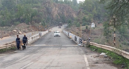 बड़ी राहत : आवाजाही के लिए खुला तान नदी ब्रिज बड़ी राहत : आवाजाही के लिए खुला तान नदी ब्रिज