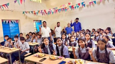 500 विद्यालयों में पोषण, पर्यावरण और सहभागिता का संगम, बैगलेस डे पर सूरजपुर की अनूठी पहल 500 विद्यालयों में पोषण, पर्यावरण और सहभागिता का संगम, बैगलेस डे पर सूरजपुर की अनूठी पहल