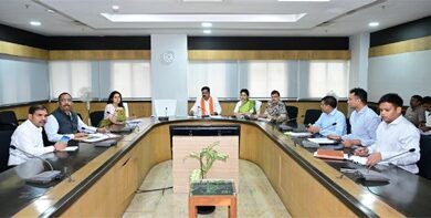 उप मुख्यमंत्री विजय शर्मा ने नक्सल प्रभावित जिलों में विकास और पुनर्वास कार्यों में तेजी लाने के दिए निर्देश