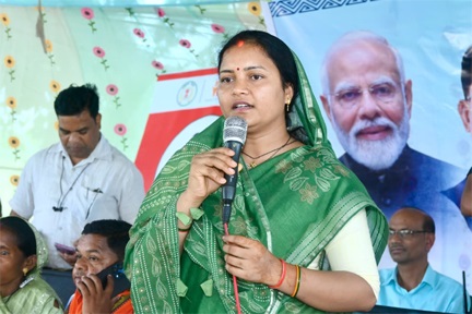 गुरु व्यक्तित्व निर्माण के साथ समाज के उत्थान में निभाते हैं महत्वपूर्ण भूमिकाः लक्ष्मी राजवाड़े गुरु व्यक्तित्व निर्माण के साथ समाज के उत्थान में निभाते हैं महत्वपूर्ण भूमिकाः लक्ष्मी राजवाड़े