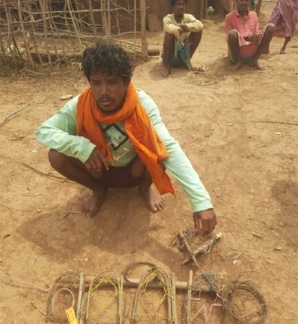 वन्यजीव संरक्षण में बड़ी सफलता : नर चीतल के अवैध शिकार का खुलासा, सात आरोपी गिरफ्तार, न्यायालय ने भेजा जेल वन्यजीव संरक्षण में बड़ी सफलता : नर चीतल के अवैध शिकार का खुलासा, सात आरोपी गिरफ्तार, न्यायालय ने भेजा जेल