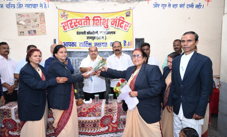 शाला प्रवेशोत्सव में विधायक पुरंदर मिश्रा ने बच्चों का किया आत्मीय स्वागत, शिक्षा को बताया राष्ट्र निर्माण का सबसे सशक्त माध्यम शाला प्रवेशोत्सव में विधायक पुरंदर मिश्रा ने बच्चों का किया आत्मीय स्वागत, शिक्षा को बताया राष्ट्र निर्माण का सबसे सशक्त माध्यम