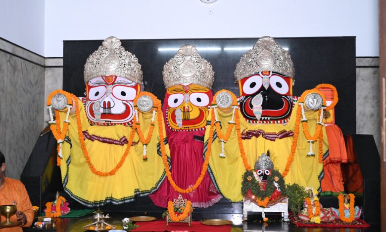 ‘कलियुग के साक्षात भगवान हैं श्रीजगन्नाथ स्वामी’ — पुरंदर मिश्रा, भक्ति और उल्लास के बीच संपन्न हुई बाहुड़ा रथयात्रा ‘कलियुग के साक्षात भगवान हैं श्रीजगन्नाथ स्वामी’ — पुरंदर मिश्रा, भक्ति और उल्लास के बीच संपन्न हुई बाहुड़ा रथयात्रा