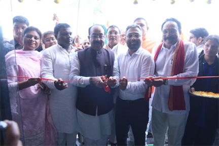 उप मुख्यमंत्री अरुण साव ने बहुउद्देशीय मिनी स्टेडियम और इनडोर हॉल का किया लोकार्पण उप मुख्यमंत्री अरुण साव ने बहुउद्देशीय मिनी स्टेडियम और इनडोर हॉल का किया लोकार्पण