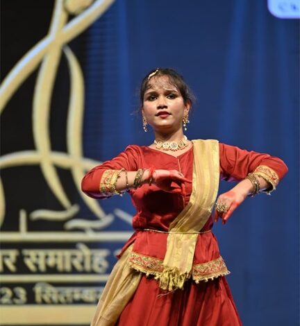 अंजिनी मिश्रा की कृष्ण वंदना से शुरू हुई चक्रधर समारोह की पांचवीं सांस्कृतिक संध्या अंजिनी मिश्रा की कृष्ण वंदना से शुरू हुई चक्रधर समारोह की पांचवीं सांस्कृतिक संध्या