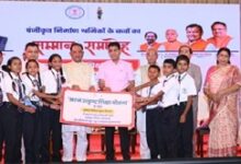 राजमिस्त्री और रेजा-कुली के बच्चे अब पढ़ेंगे बड़े आवासीय स्कूलों में