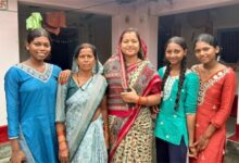 मंत्री लक्ष्मी राजवाड़े पहुंचीं ग्राम कुंजनगर, महिलाओं से किया आत्मीय संवाद