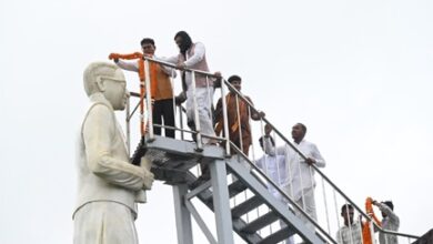 पंडित दीनदयाल उपाध्याय की जयंती पर वित्त मंत्री ओ.पी. चौधरी ने किया श्रद्धापूर्वक नमन