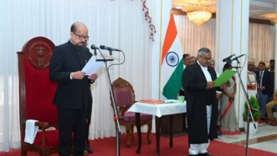 राज्यपाल डेका ने न्यायाधिपति कृष्न राम महापात्र को छत्तीसगढ़ उच्च न्यायालय के मुख्य न्यायाधीश पद की दिलाई शपथ