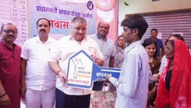पक्के घर में कदम रखते ही चेहरे पर आई मुस्कान, 5,596 परिवारों के साकार हुए अपने आशियाने के सपने
