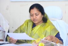 जनहित के कार्यों को प्राथमिकता देते हुए मंत्री लक्ष्मी राजवाड़े ने ओड़गी में विकास कार्यों की समीक्षा की
