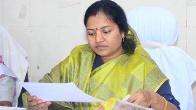 जनहित के कार्यों को प्राथमिकता देते हुए मंत्री लक्ष्मी राजवाड़े ने ओड़गी में विकास कार्यों की समीक्षा की
