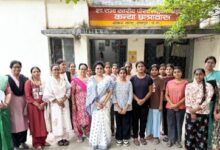 राज्य महिला आयोग की अध्यक्ष डॉ. ममता साहू ने किया कन्या छात्रावास का औचक निरीक्षण