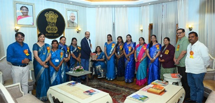 दृष्टिबाधित विद्यार्थियों को शिक्षा की मुख्यधारा से जोड़ने के लिए और अधिक प्रयास जरूरी -राज्यपाल रमेन डेका