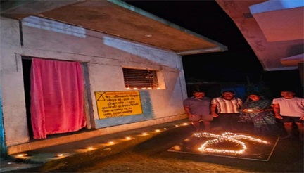 ’सेवा संकल्प अभियान: नारायणपुर में पीएम आवासों पर जले दीप’ ’सेवा संकल्प अभियान: नारायणपुर में पीएम आवासों पर जले दीप’