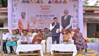 जनकल्याणकारी योजनाओं को अंतिम व्यक्ति तक पहुंचाना अभियान का उद्देश्य : प्रभारी मंत्री लखन लाल देवांगन जनकल्याणकारी योजनाओं को अंतिम व्यक्ति तक पहुंचाना अभियान का उद्देश्य : प्रभारी मंत्री लखन लाल देवांगन