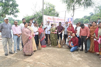 सेवा मेरा योगदान : दुर्ग में जल संरक्षण और प्लास्टिक प्रदूषण के विरुद्ध चला जन-जागरूकता अभियान सेवा मेरा योगदान : दुर्ग में जल संरक्षण और प्लास्टिक प्रदूषण के विरुद्ध चला जन-जागरूकता अभियान