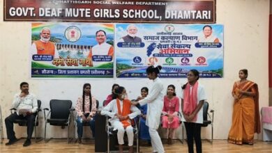 सेवा संकल्प अभियान: धमतरी में दिव्यांग बालिकाओं को अधिकारों के प्रति किया गया जागरूक