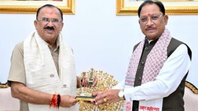 मुख्यमंत्री विष्णु देव साय से राजस्थान विधानसभा अध्यक्ष वासुदेव देवनानी ने की सौजन्य भेंट