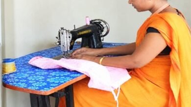 ’सेवा की कहानी’ : ’सिलाई से संवरी मंती की राह’ : ’हुनर के दम पर हर महीने कमा रहीं 5-6 हजार रुपये’