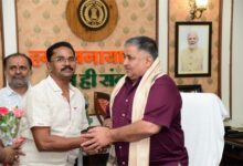 पर्यटन मंत्री राजेश अग्रवाल ने नवा रायपुर स्थित निवास कार्यालय में नागरिकों से की आत्मीय भेंट-मुलाकात
