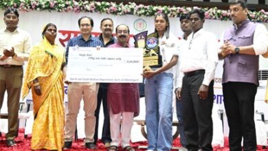 उप मुख्यमंत्री अरुण साव ने बहतराई खेल अकादमी के अंतरराष्ट्रीय पदक विजेता खिलाड़ियों का किया सम्मान, बढ़ाया हौसला