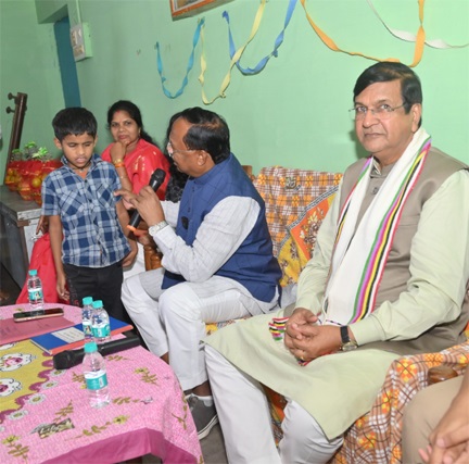 सशक्त एमसीबी-सेवा संकल्प अभियान के तहत प्रभारी मंत्री रामविचार नेताम ने किया दिव्यांग विद्यालय का औचक निरीक्षण
